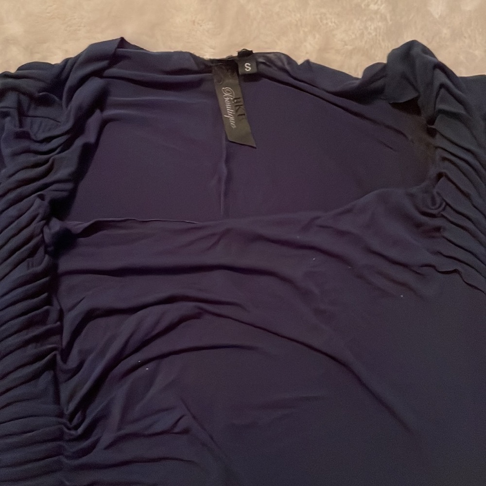 BKE Boutique Navy Blue Asymmetrical Blouse size Small - Picture 5 of 6